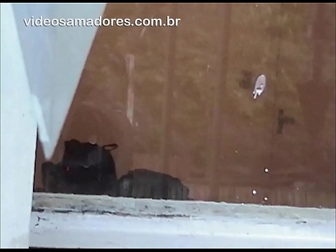 ❤️ Horny gason ap gade mennaj li ak yon lòt nèg, anrejistre yon video fuck san deranje koup la ️ Sèks super nan nou ﹏
